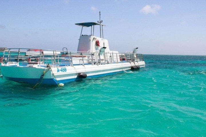 a small boat in a body of water