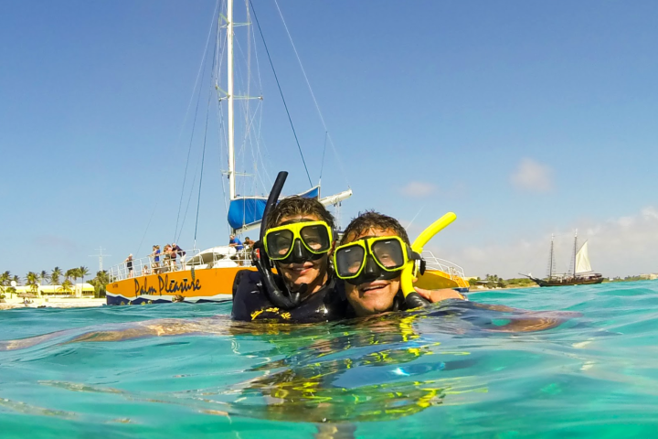 a small boat in a body of water